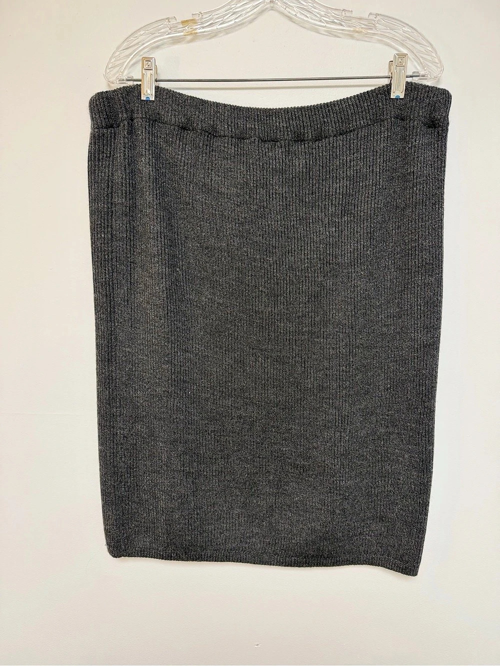 Jeanne Pierre Ribbed Midi Skirt in Gray Size Large